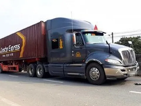 Phạt 22 triệu đồng đối với tài xế suýt húc văng cảnh sát giao thông